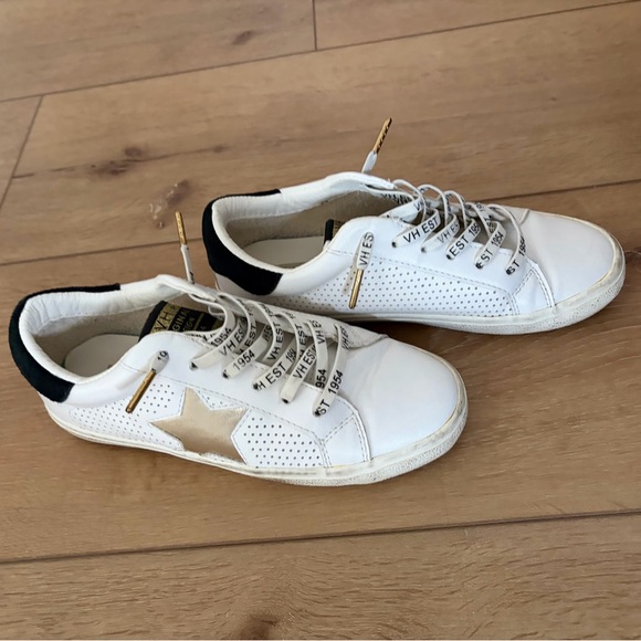 Vintage Havana Gold White and Black Sneakers - Picture 3 of 3